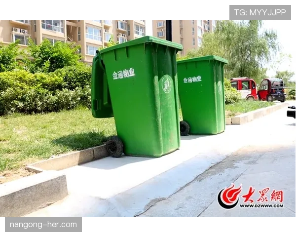 阿萨尔森训练室里连个垃圾桶都比我家豪华，这日常差距也太扎心了吧！